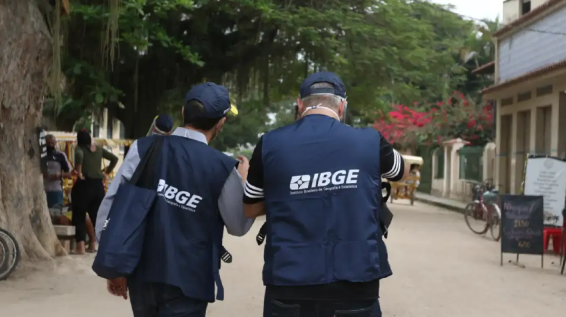 Trabalhadores do IBGE aprovam indicativo de greve para 1º de julho