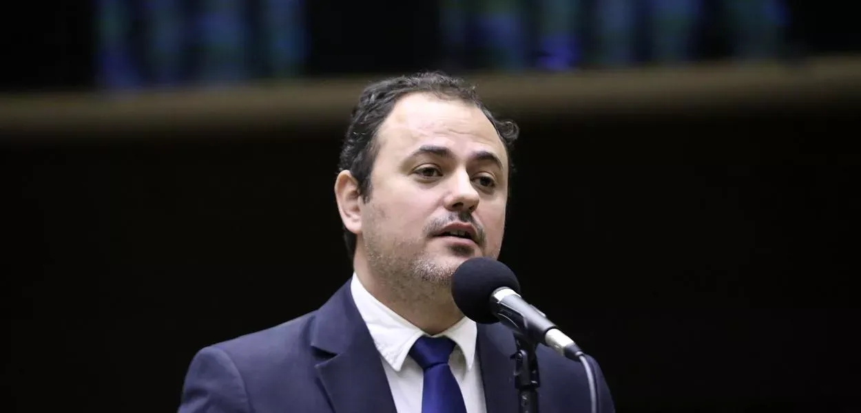 Glauber Braga alerta: ataque à Venezuela é ameaça direta ao Brasil e à América Latina