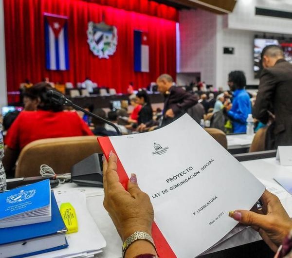 Congresso Cubano debate Lei de Comunicação Social