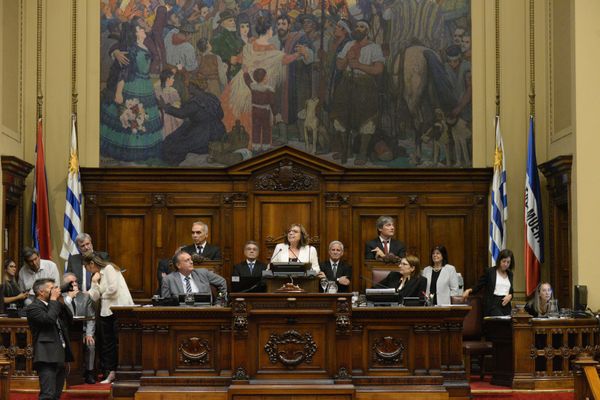 Pela 1º vez uma comunista é eleita presidenta da Câmara do Uruguai