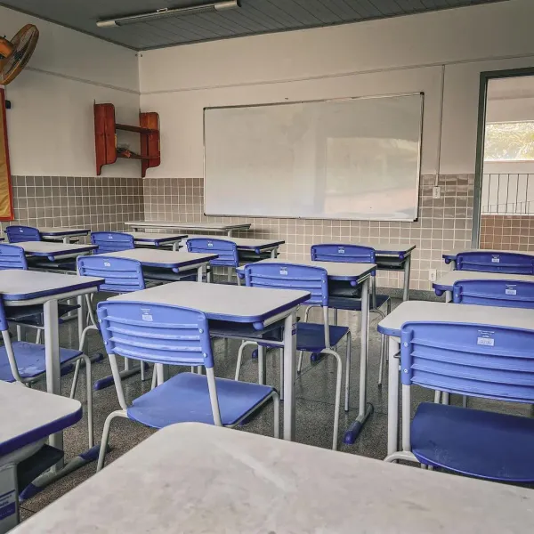 Escolas recém inauguradas já apresentaram problemas em Nova Friburgo