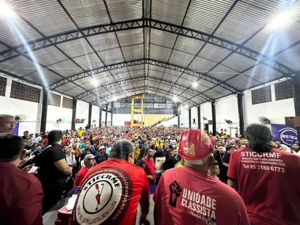 Todo apoio e solidariedade aos trabalhadores da construção civil de Fortaleza!